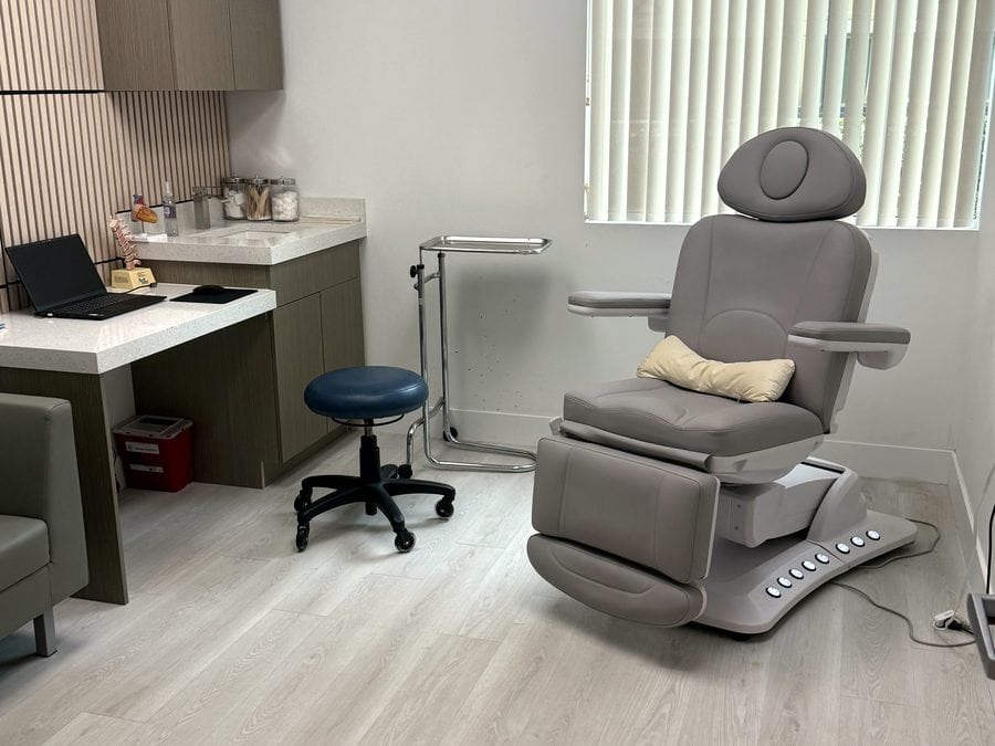 Treatment room at Wave Concierge